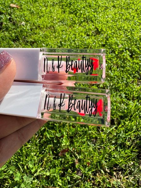 Be Mine Lip Oil 🩷